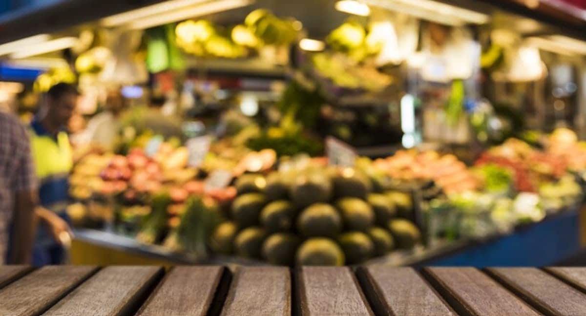 vendedor barraca de fruta