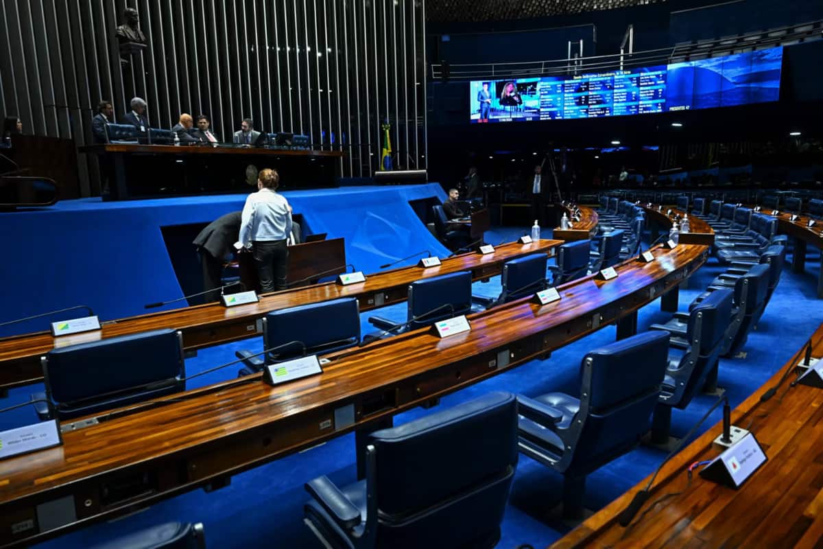 Petróleo e IR explicam liberação de R$ 20,6 bilhões no orçamento deste ano senado adultização