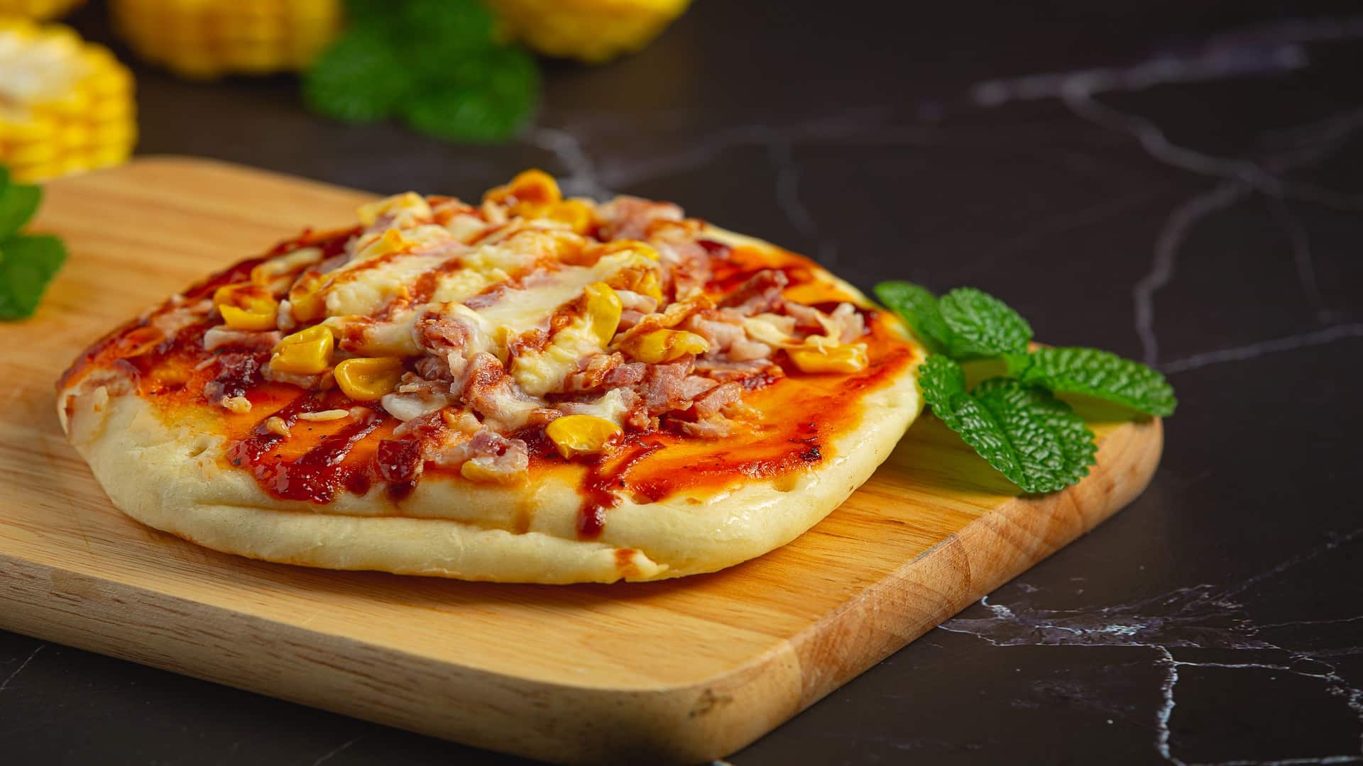 Pizza grátis garantida! Domino’s oferece brotinho para quem fez o ENEM, veja como pegar