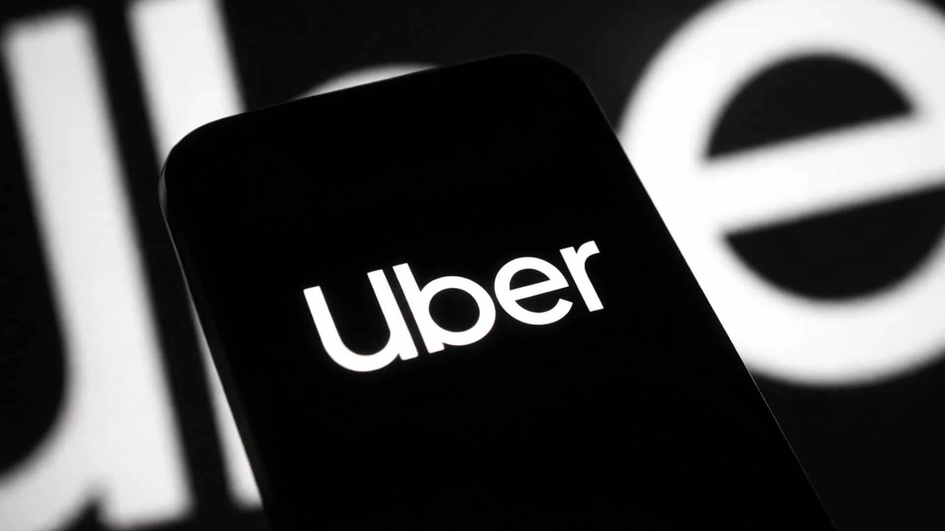Nova regra da Uber tira 10 modelos do Black e atinge BYD