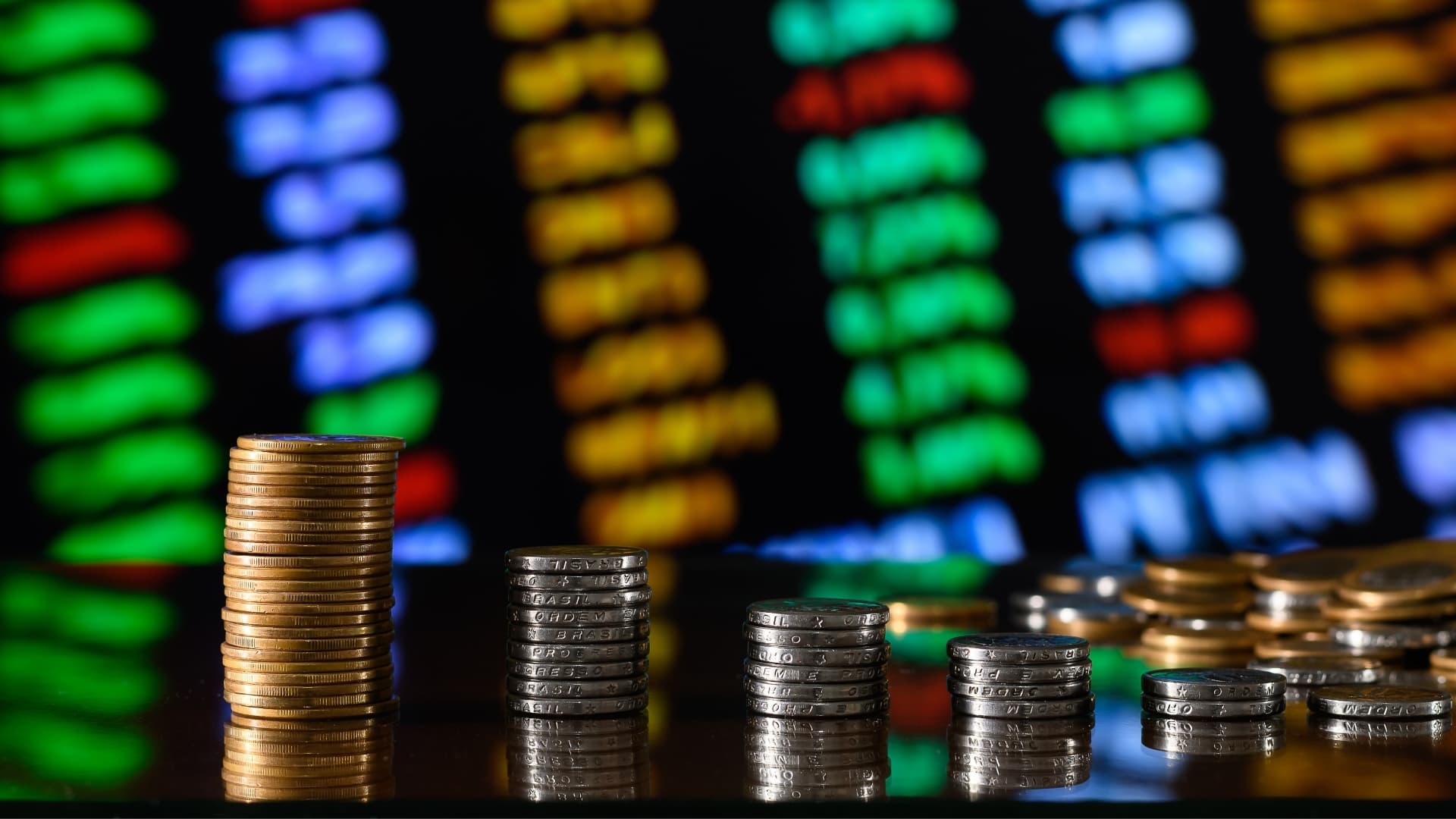 Balanços pressionam TIM e Vivo, que têm as maiores perdas do Ibovespa
