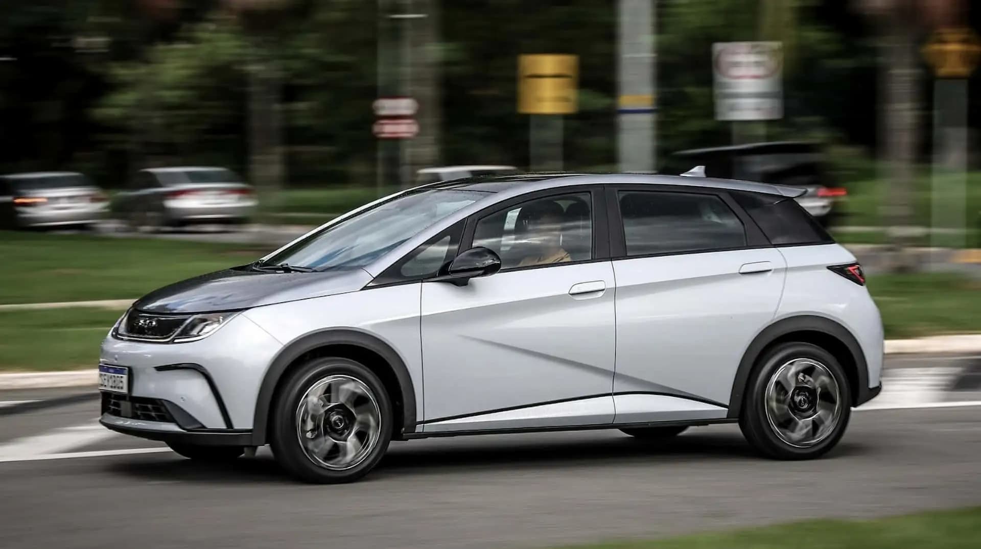 Montadora BYD vende quase 4.700 carros em dois dias