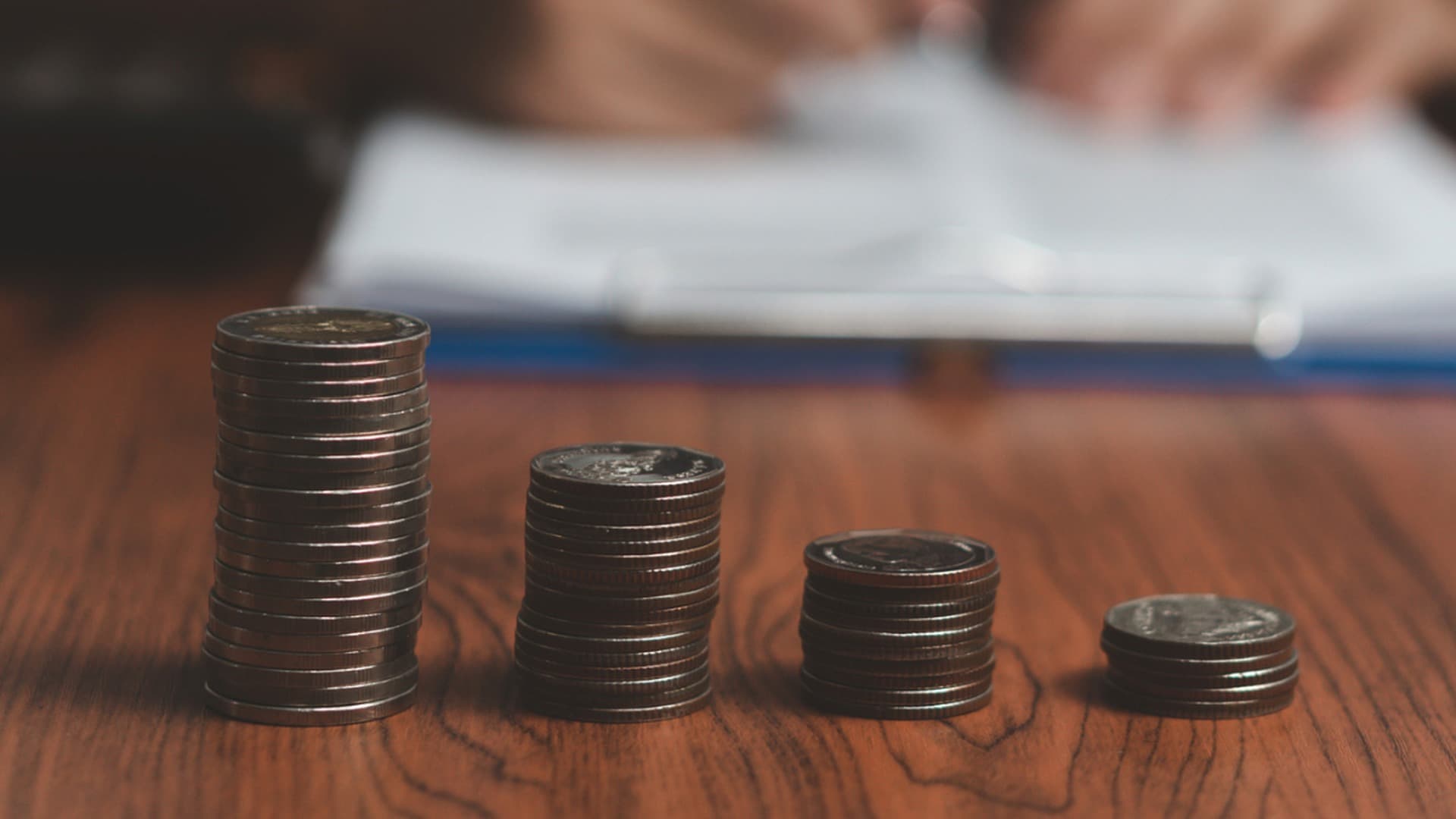 Estimativa de inflação chega perto de 5%, e analistas veem nova redução da Selic