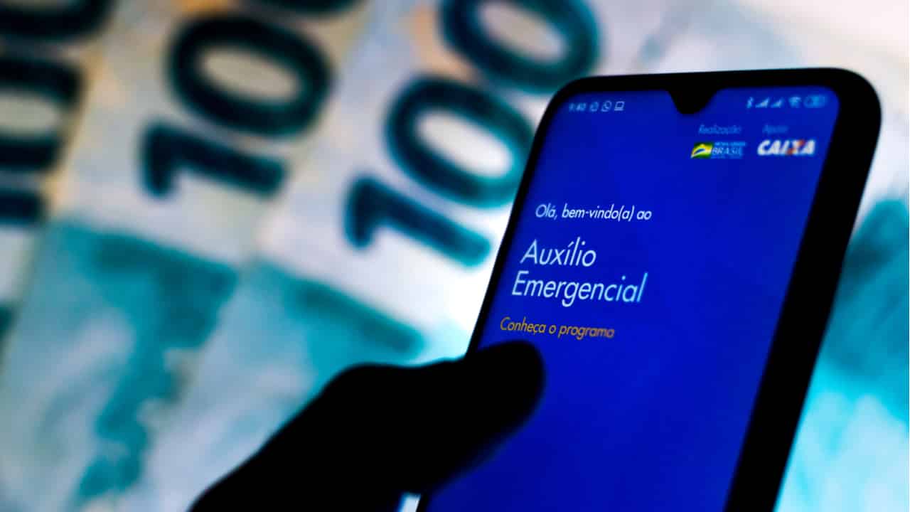 Saiba como transferir o Auxílio Emergencial do Caixa Tem para outro banco