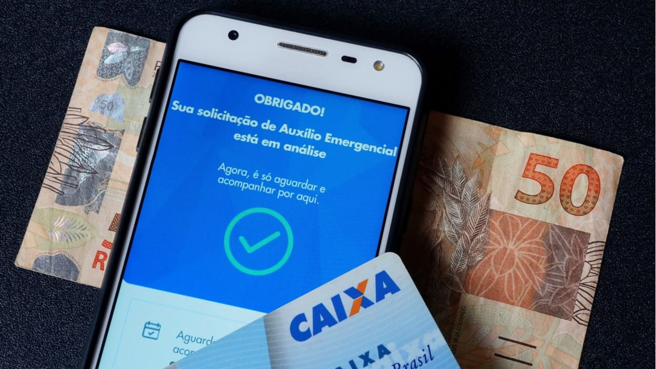 10 milhões de brasileiros estão na fila para aprovação do Auxílio Emergencial