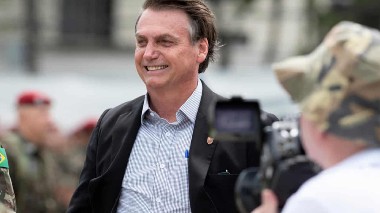 Bolsonaro diz que operação do auxílio emergencial não tem falha e culpa os golpes