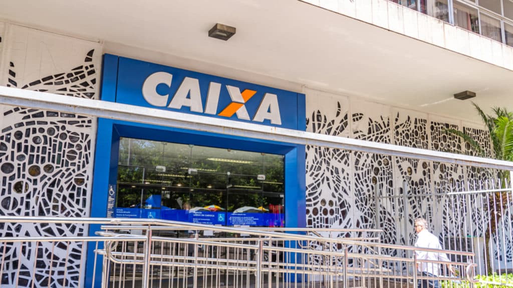 Caixa vai abrir 902 agências