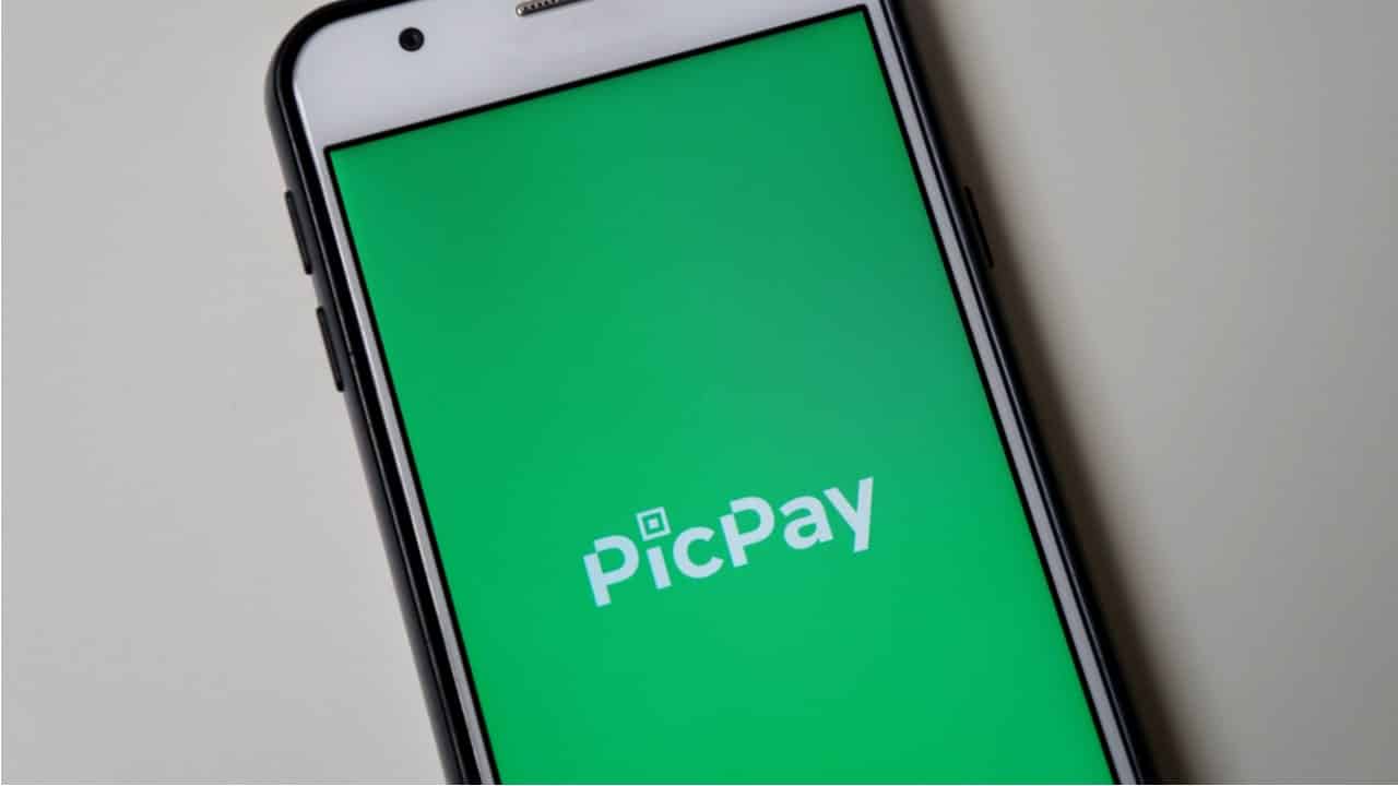 WhatsApp Pay vs PicPay: confira as vantagens e desvantagens de cada um deles