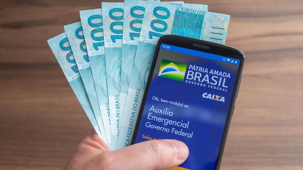 Fraudar para receber o auxílio emergencial pode dar mais de 6 anos de prisão