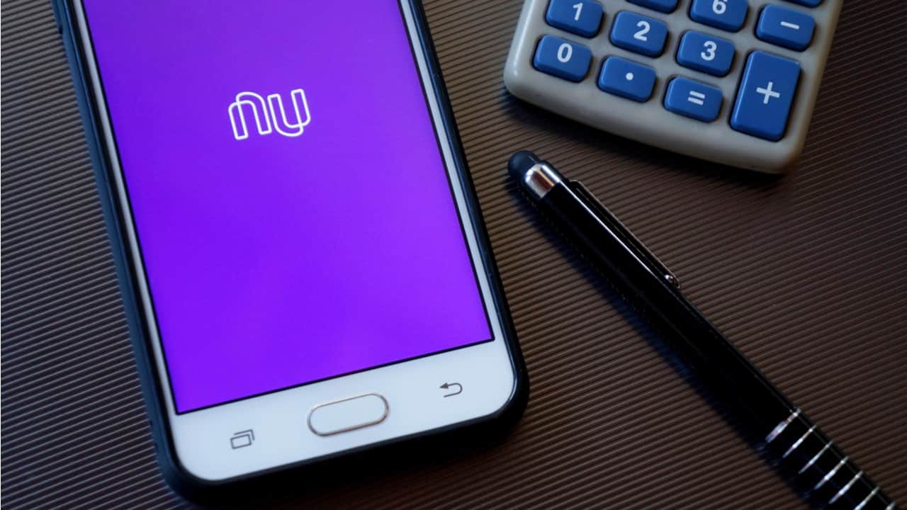 Nubank mostra quanto rende mil reais em sua conta digital