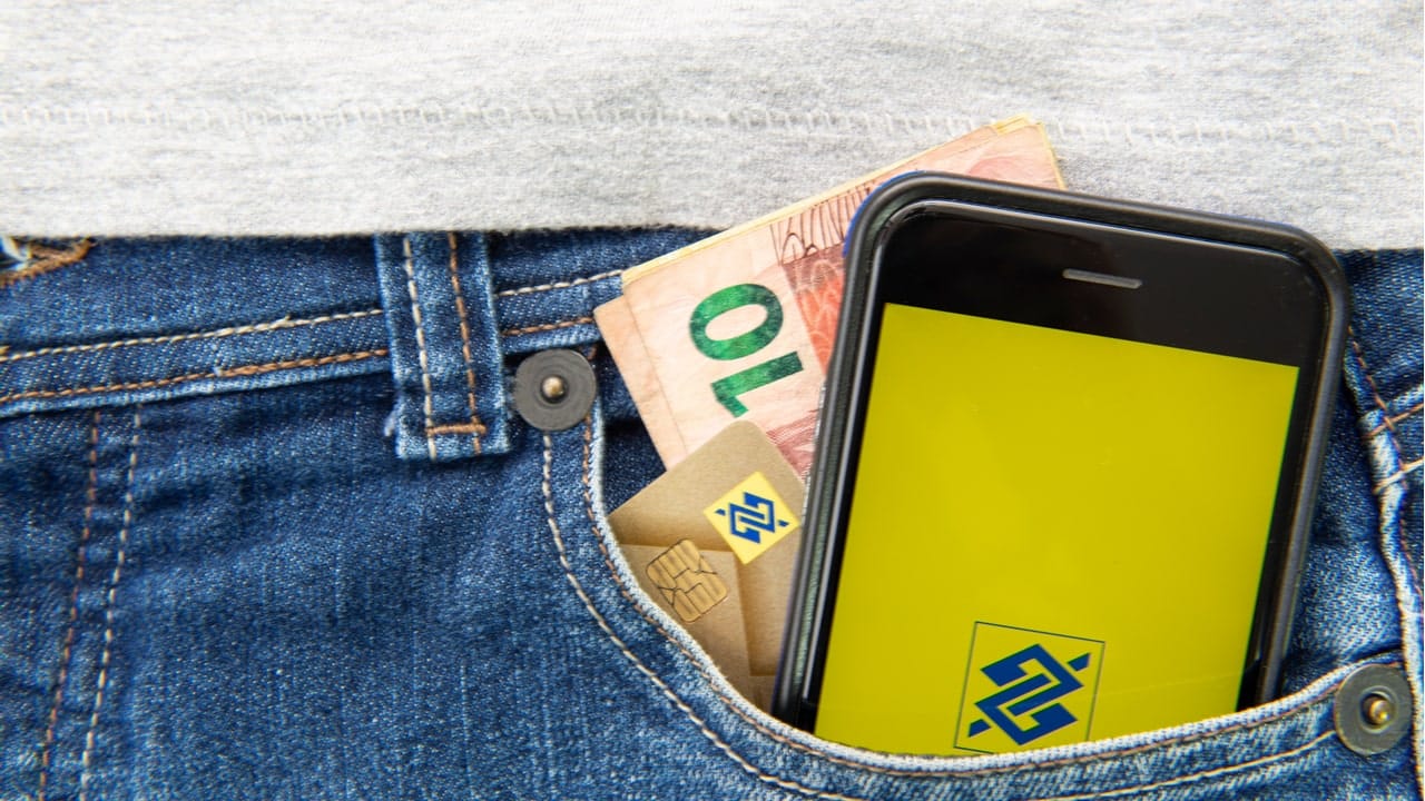 Conta Fácil Banco do Brasil é muito mais rápida de abrir do que a conta do Nubank