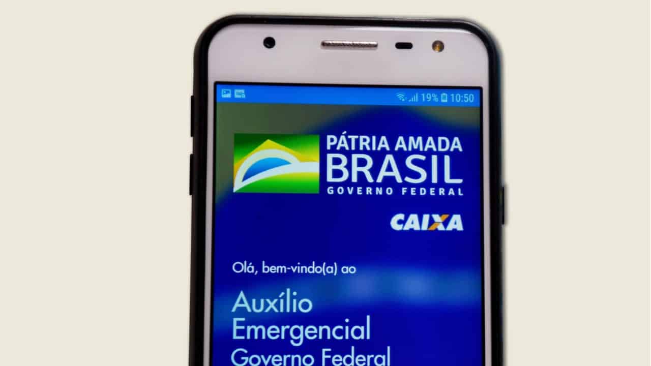 Golpe do auxílio emergencial: quadrilhas vendiam CPFs pela internet