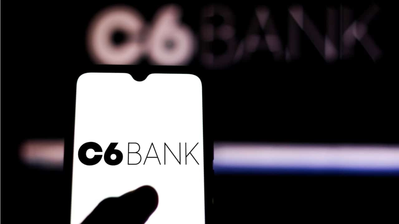 C6 Bank lança solução para saques de dinheiro no comércio