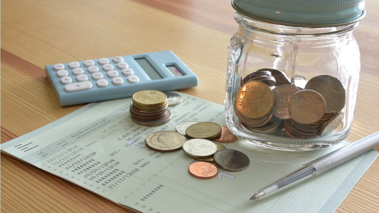 33% dos brasileiros preferem a poupança, mesmo havendo outros investimentos seguros e mais rentáveis