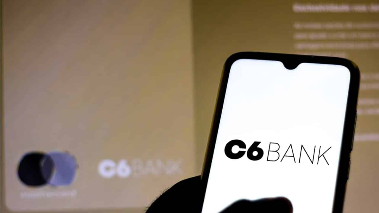 C6 Bank agora permite compra e venda de ações dentro do aplicativo do banco