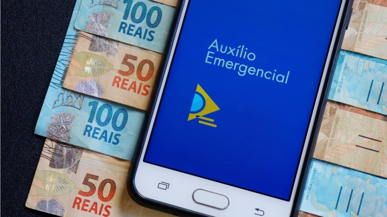 Oposição pressiona para votar aumento do auxílio emergencial para R$ 600