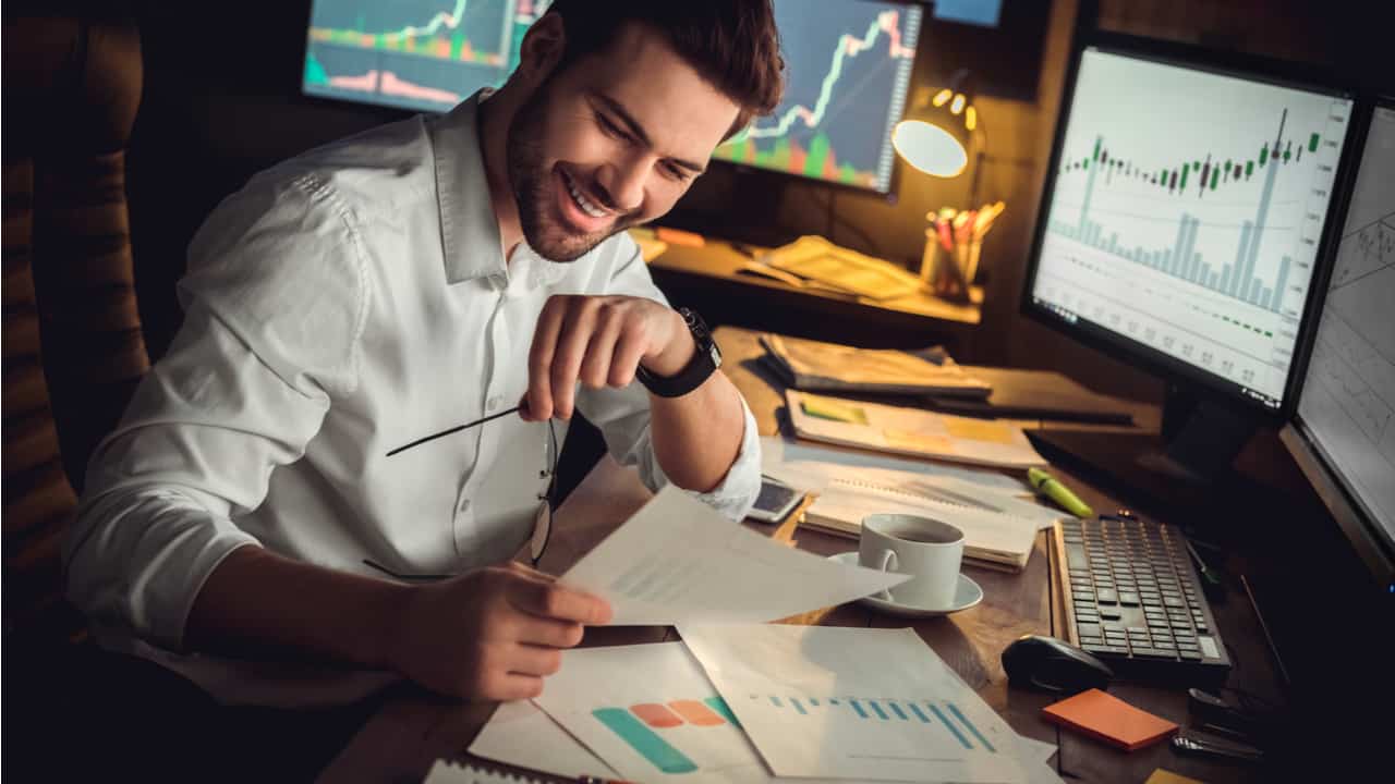 TC lança Black Week com cashback e desconto de até 90% em cursos de investimentos, do básico ao avançado