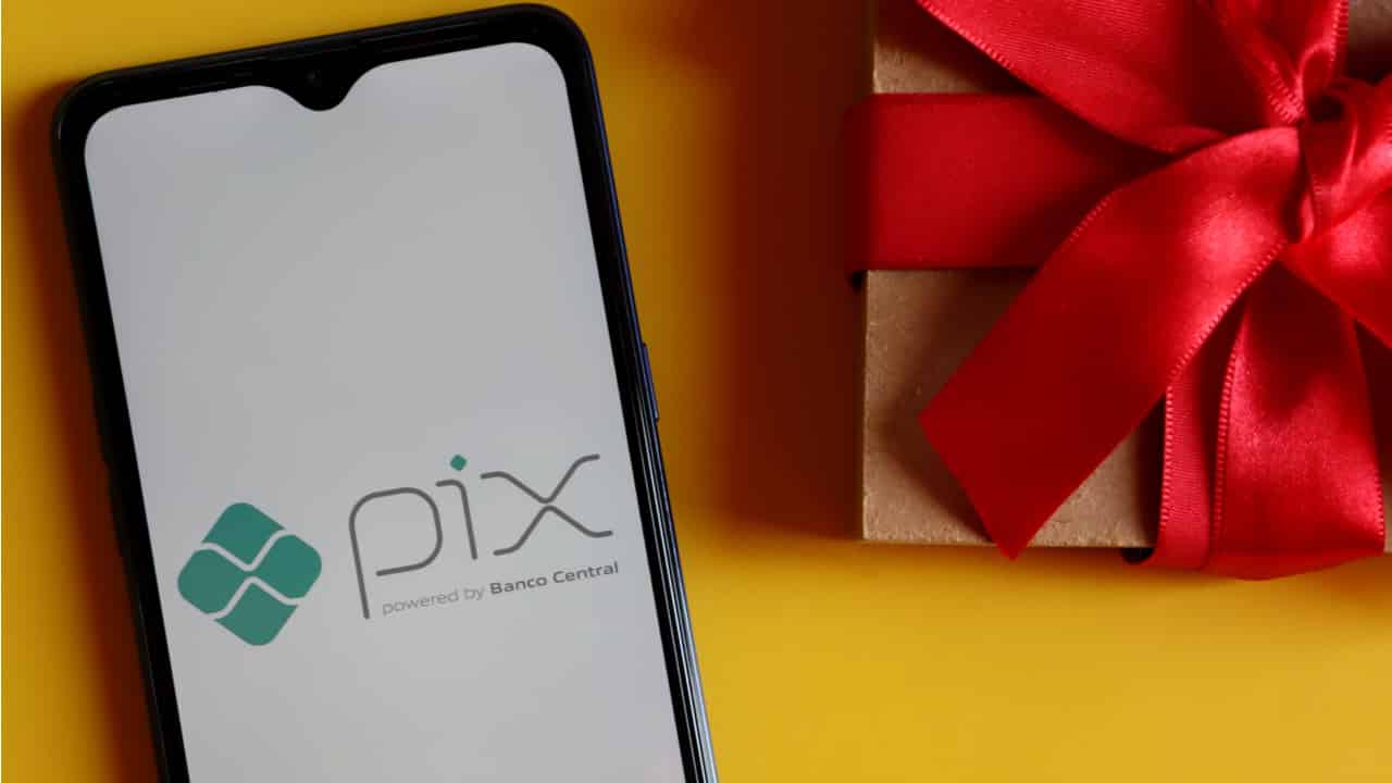 Claro e Caixa oferecem benefício para cadastrados no Pix. Veja como ganhar