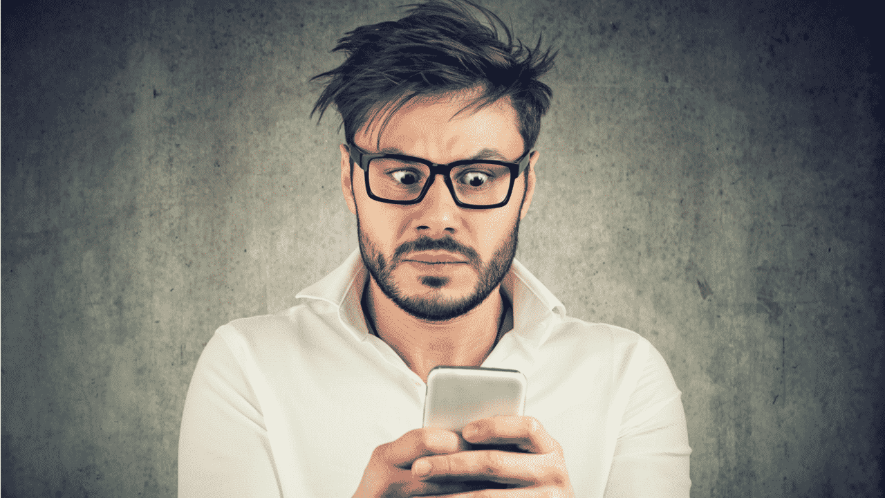 2,6 milhões de brasileiros vão receber SMS para devolver o auxílio emergencial