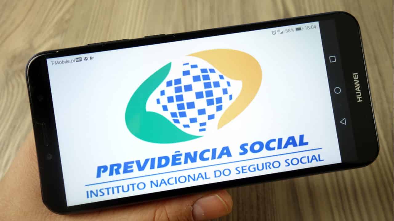 INSS: motoristas e entregadores de apps poderão ter previdência descontada na fonte
