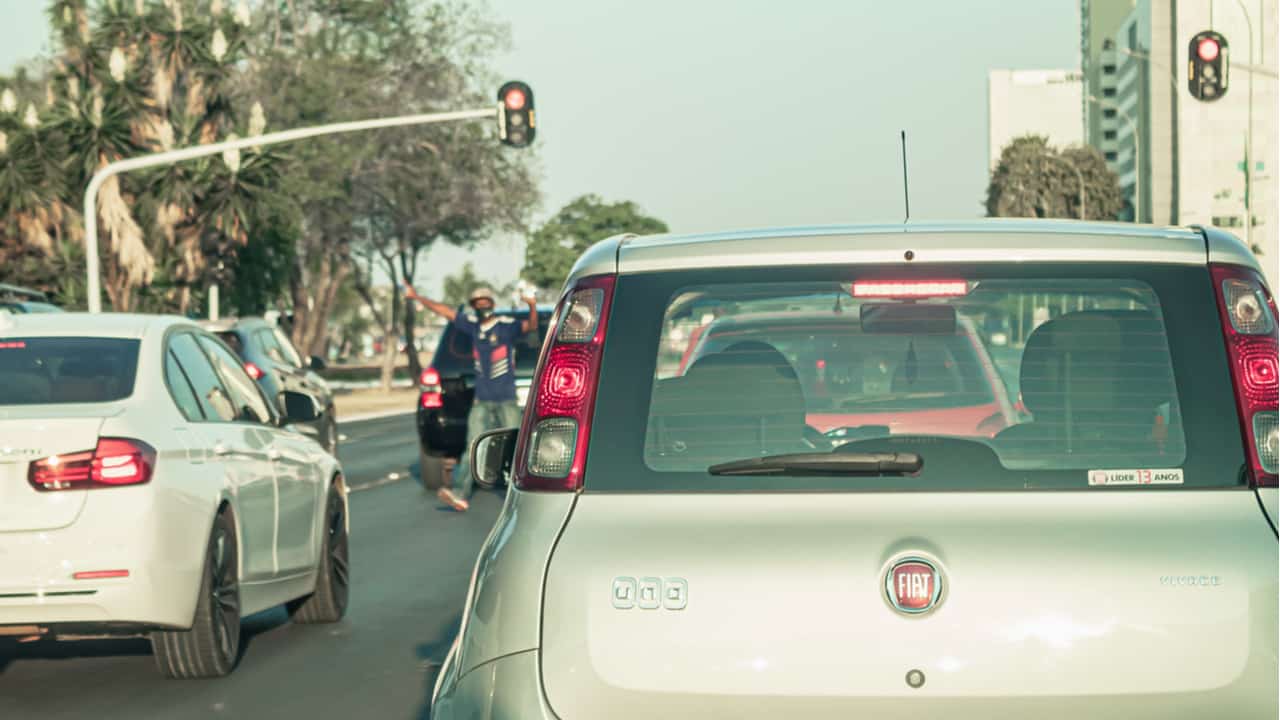Placas 1 e 2 não circulam hoje em São Paulo por rodízio municipal