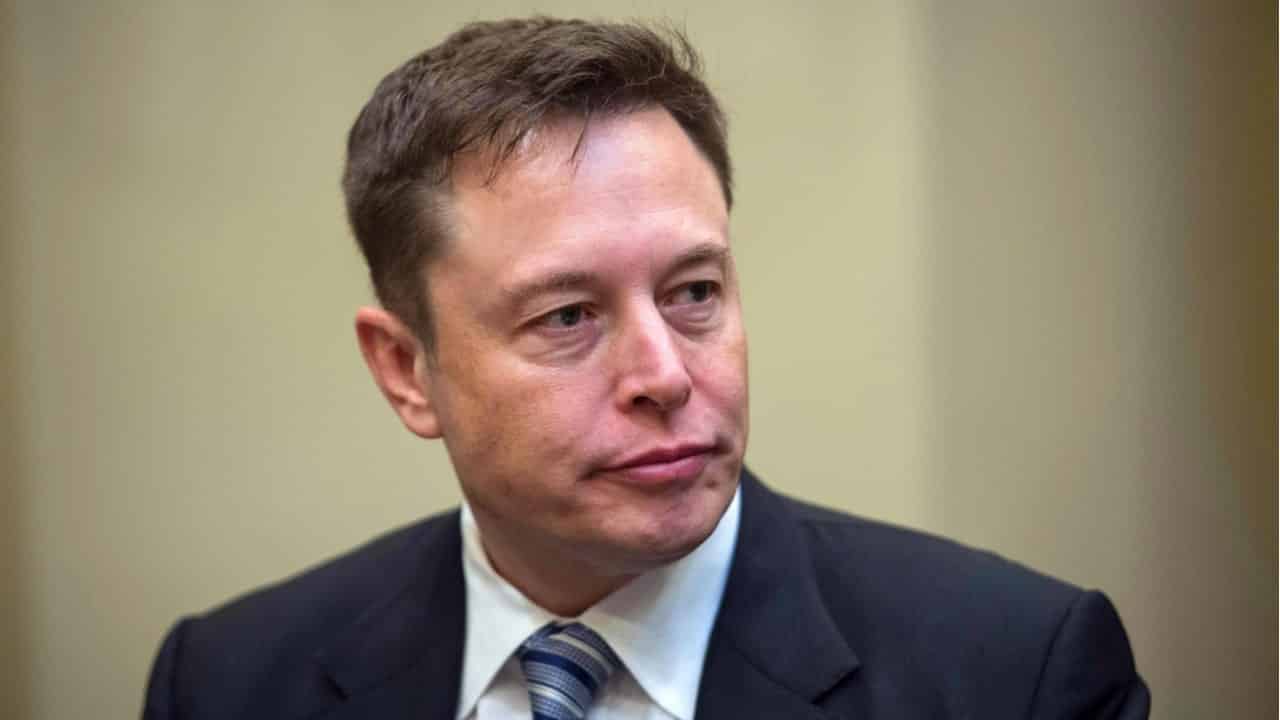 Elon Musk pretende se desfazer dos Bitcoins que a Tesla já recebeu