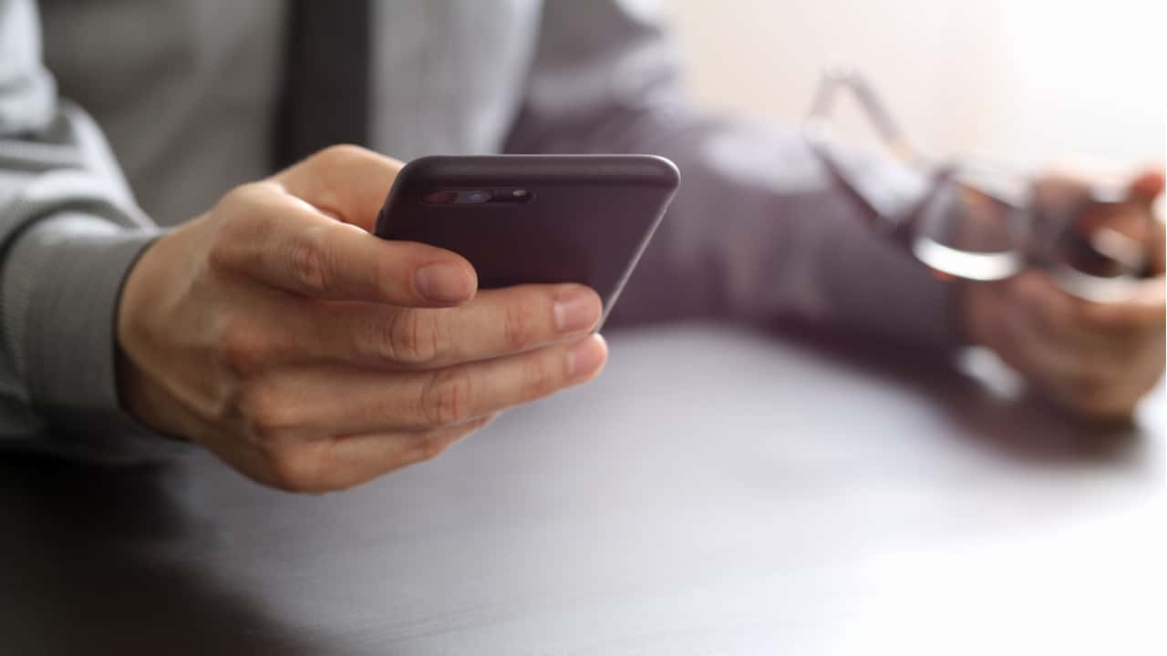Marketplace da Serasa oferece empréstimo com celular como garantia