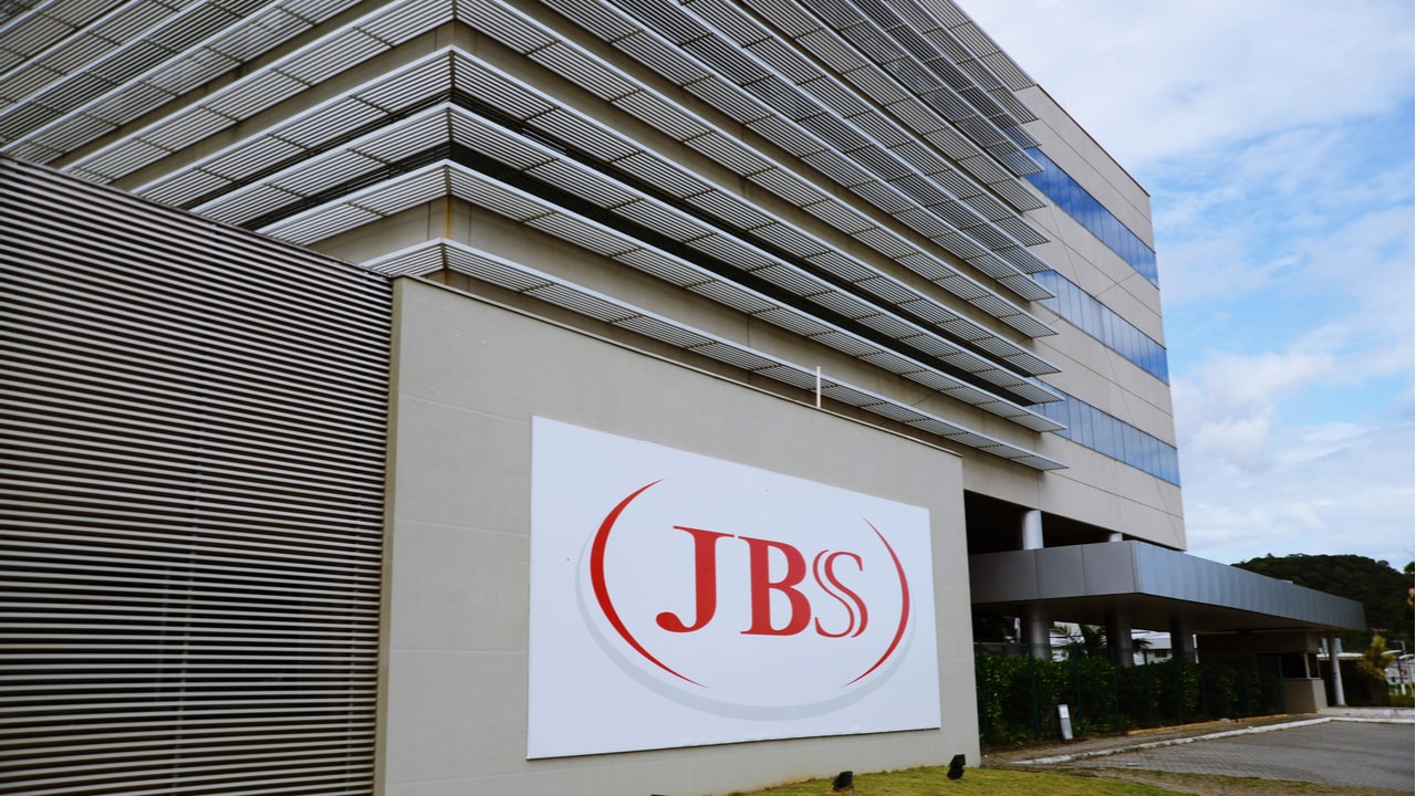 Vale a pena investir em JBS