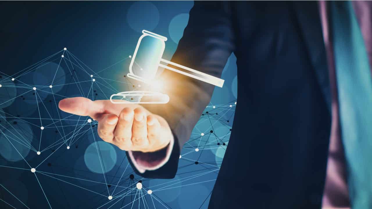 Leilão online: 7 dicas de segurança para participar do evento