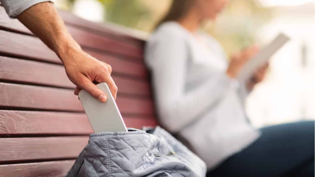 Justiça diz que o banco não é obrigado a devolver Pix após furto de celular