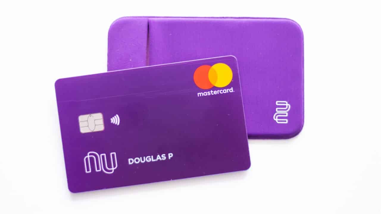 Multa e juros do cartão Nubank assustam cliente: “Pegou pesado”