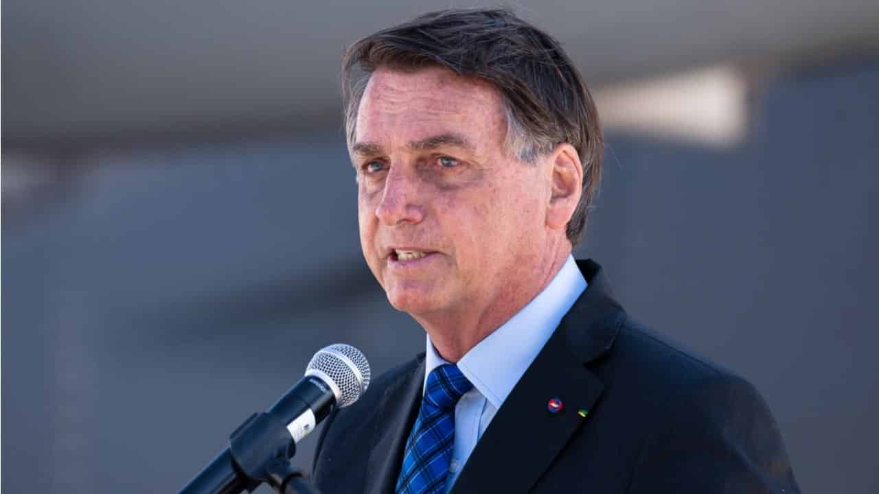 Bolsonaro sanciona programa PEC