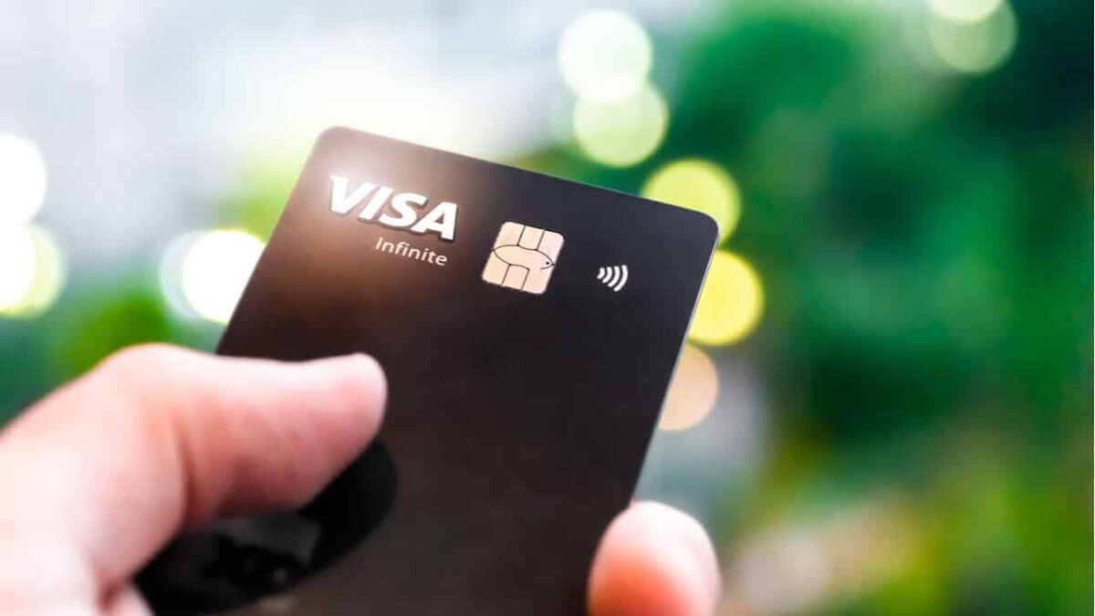 Confira a renda mínima para pedir os cartões Visa Infinite