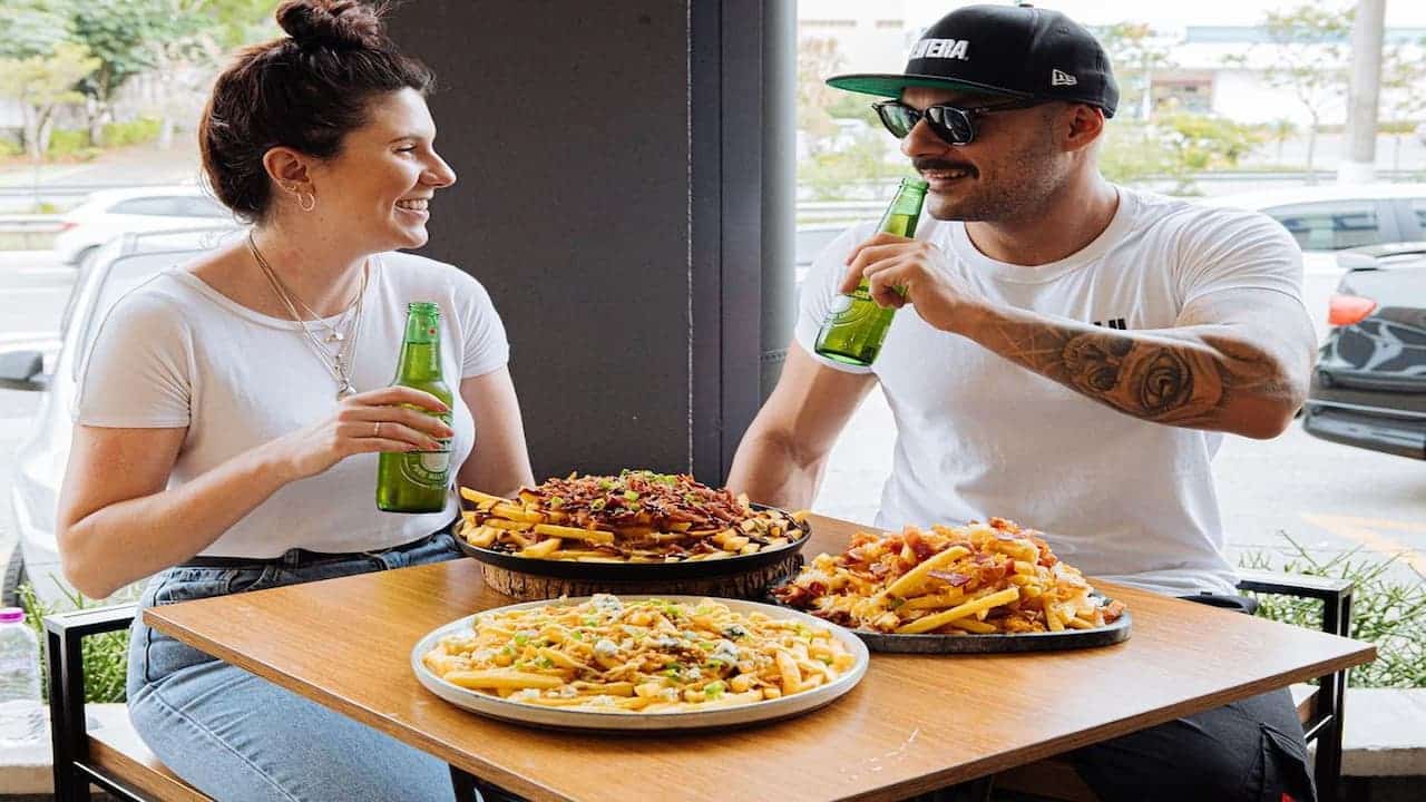 Hamburgueria em apartamento de casal se transforma em rede de R$ 30 milhões