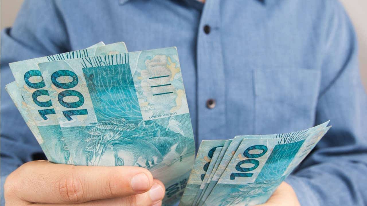 Empresários endividados podem pegar R$ 5 mil emprestados