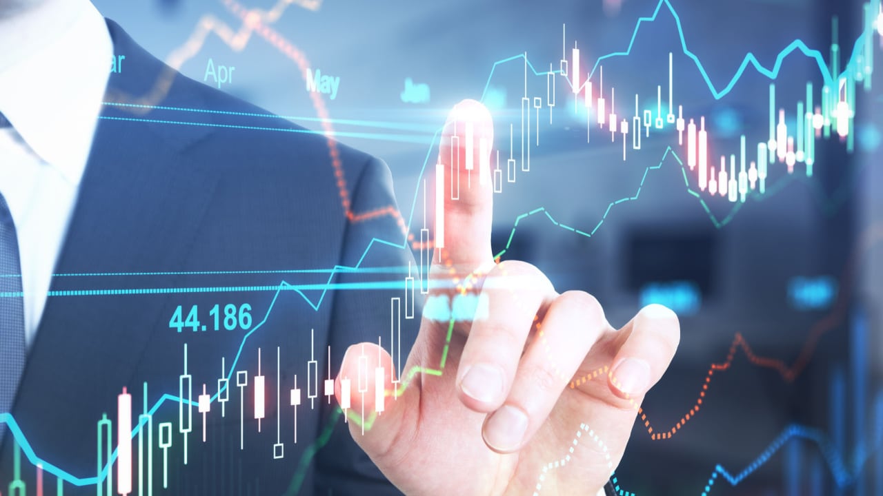 É melhor investir na Bolsa antes ou depois das eleições?