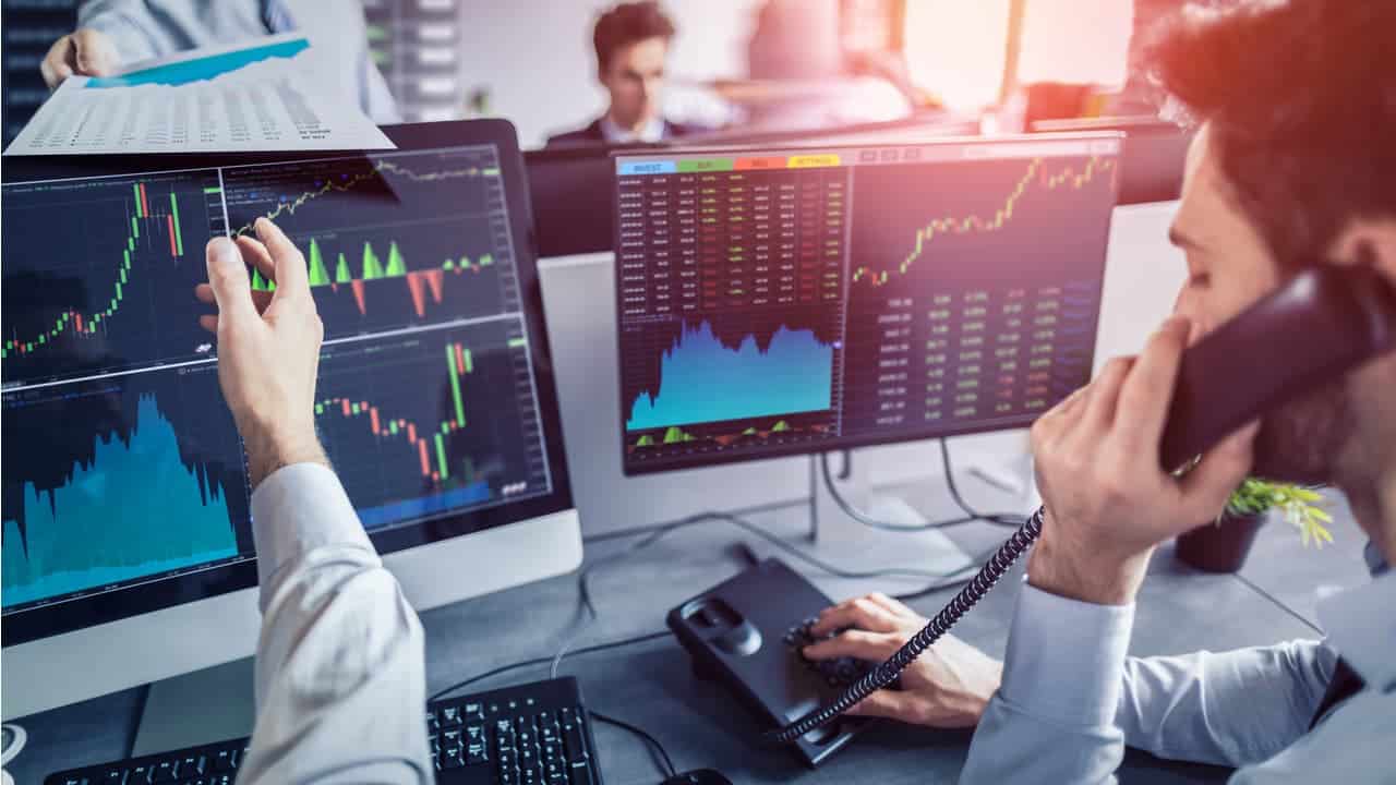 Como o preço de uma ação é definido? Entenda