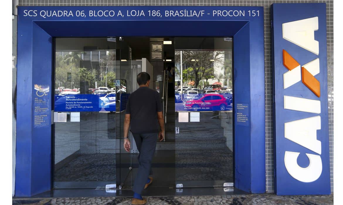 Entrada agência da Caixa Econômica Federal