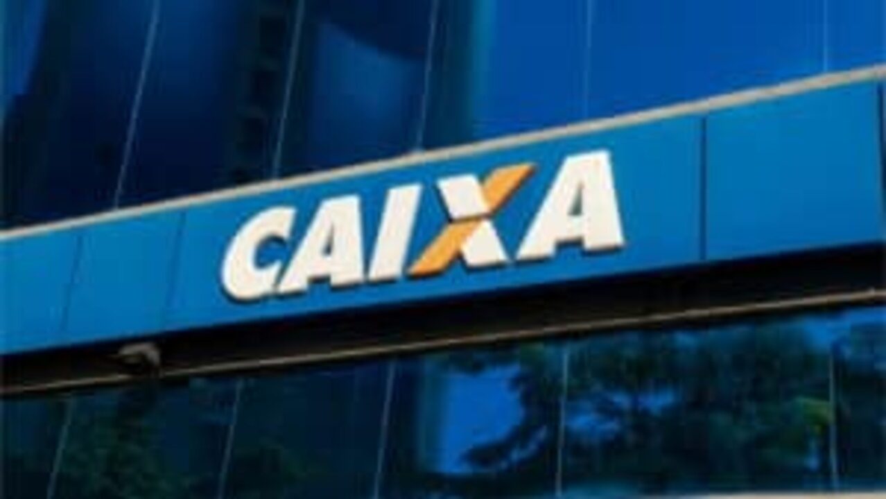Fachada da Caixa Econômica federal, que voltou a oferecer o consignado do Auxílio Brasil