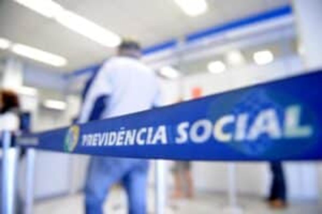 Fila no INSS