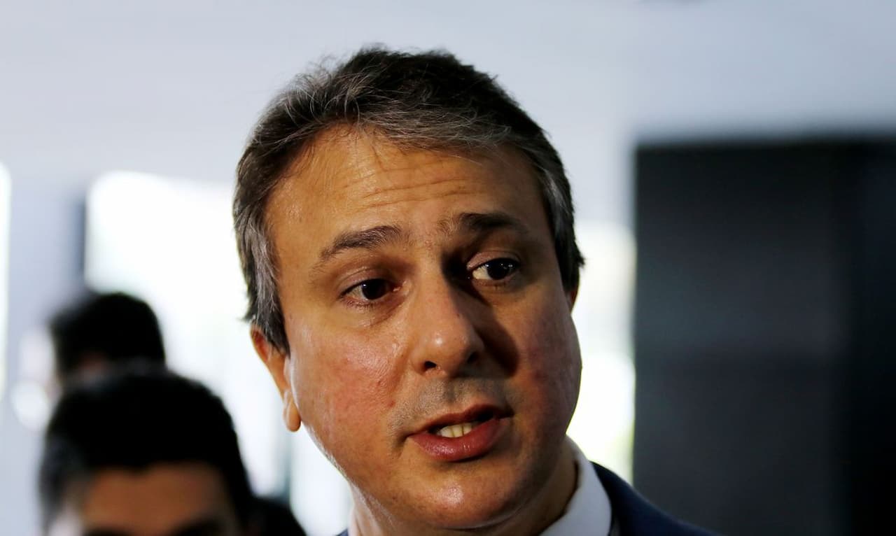 Receita Federal cobra mais de R$ 3 milhões de ministro da Educação