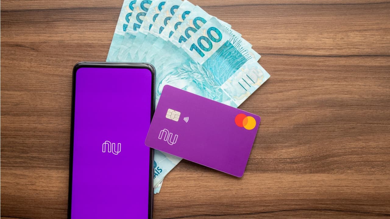 Nubank está oferecendo até R$ 1.500 em cashback para seus clientes