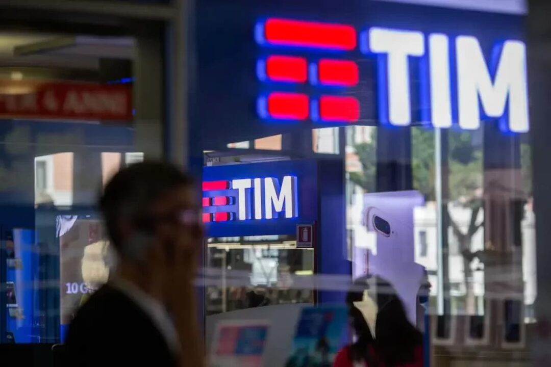 Fachada de loja da Tim