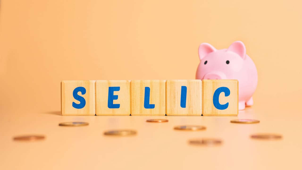 R$ 1 mil na Poupança e no Nubank: quanto rende com a Selic a 13,75%?