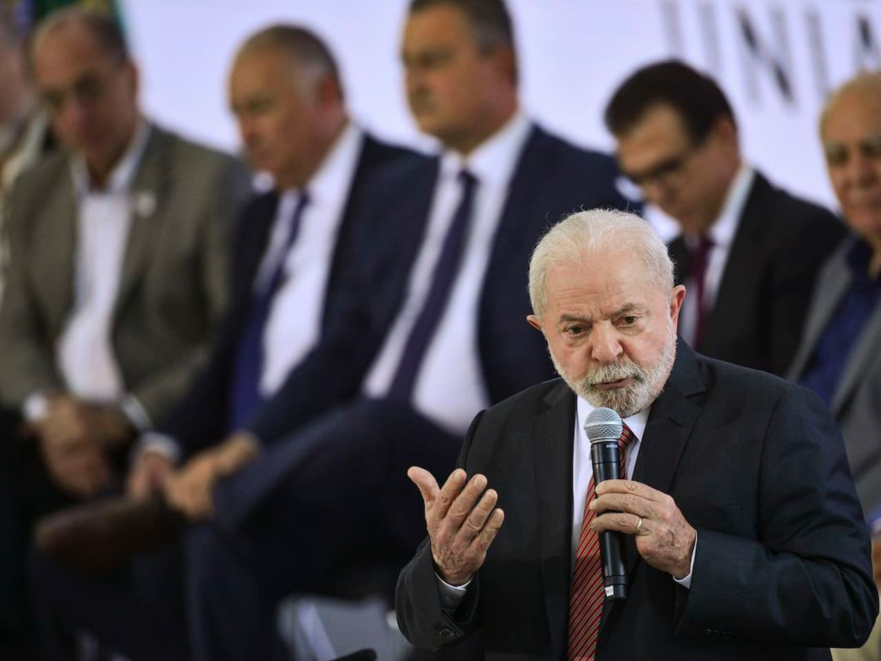 Quais são os planos de Lula para os bancos públicos?