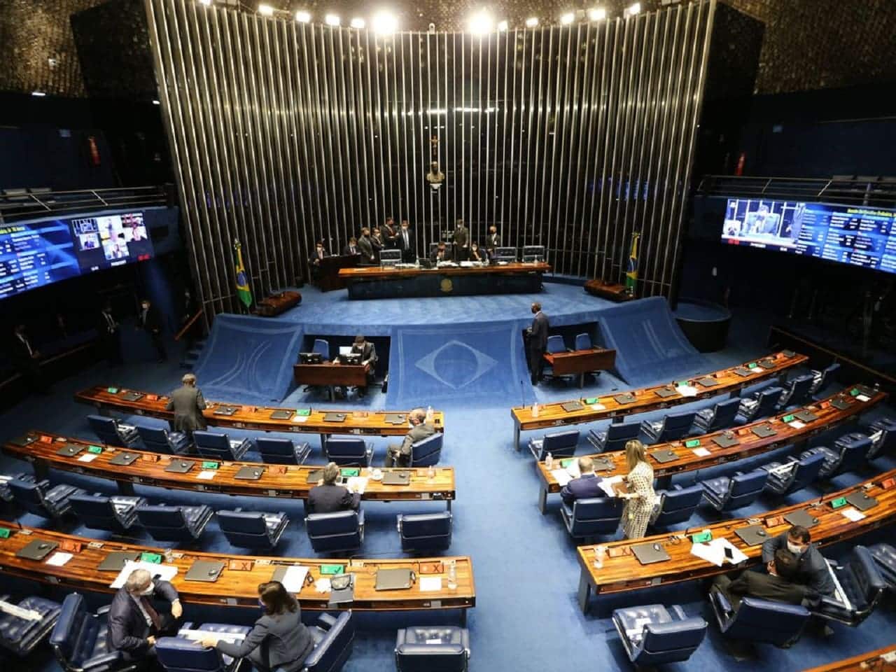 Senado fortalece presença feminina com nova cota em conselhos de estatais