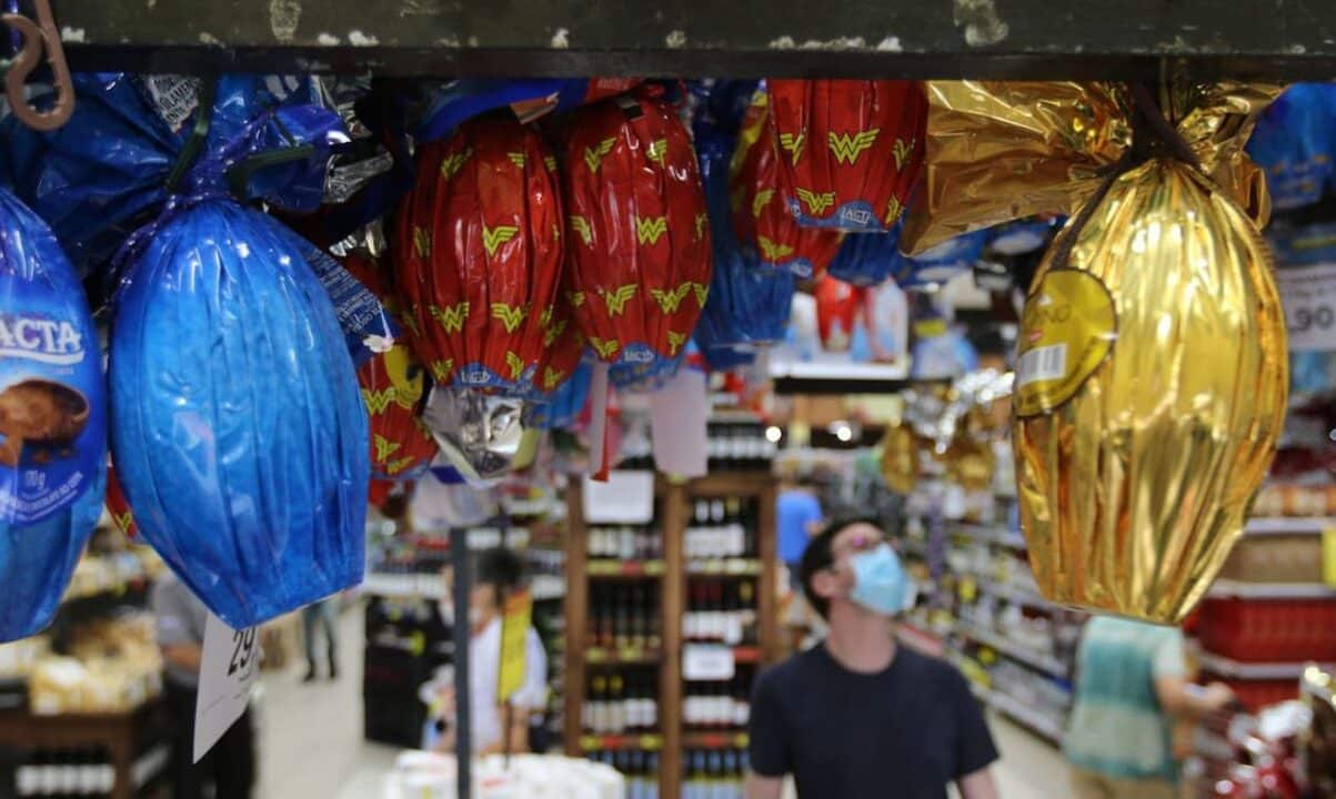 ovos de páscoa no supermercado