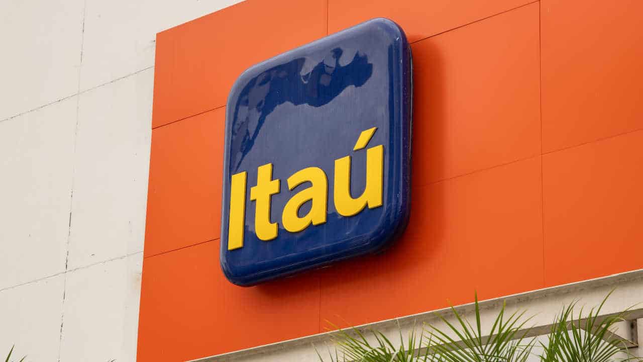 Padre Julio Lancellotti faz grave acusação contra o Itaú