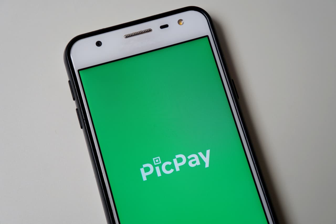 Nova promoção do PicPay está dando cashback a cada compra na Amazon