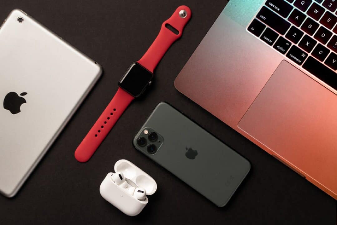 Imagem de alguns produtos da Apple chat gpt